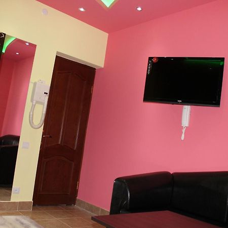 Princ Plaza Hotel Jerevan Exteriör bild