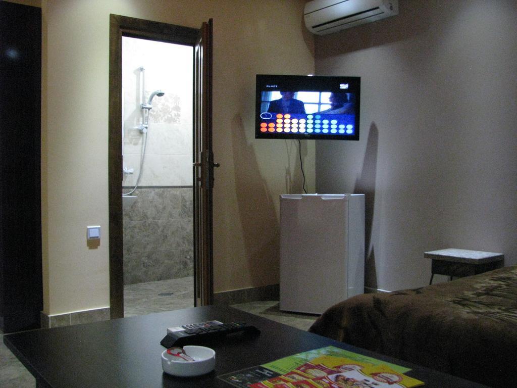 Princ Plaza Hotel Jerevan Rum bild