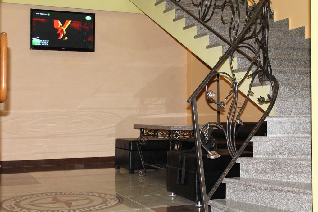 Princ Plaza Hotel Jerevan Rum bild