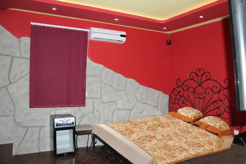 Princ Plaza Hotel Jerevan Rum bild