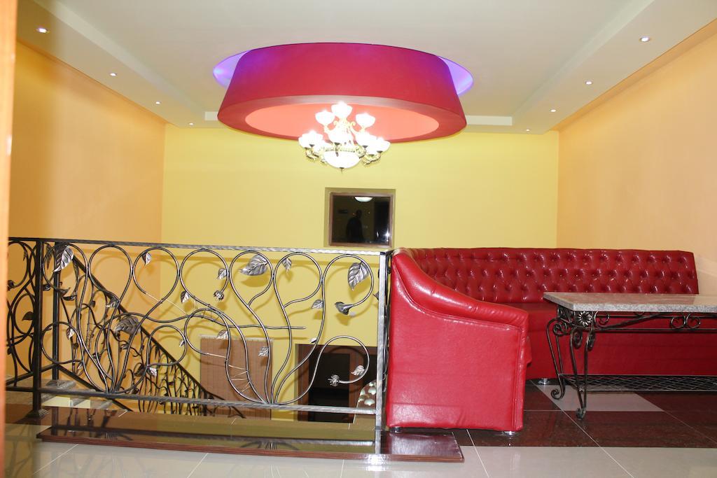 Princ Plaza Hotel Jerevan Rum bild